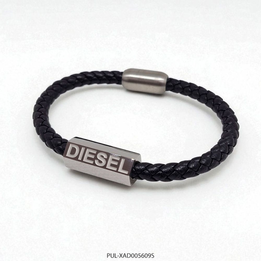 PULSERA CENTRO DE ACERO TRABA MAGNETICA ART XAD005609S AAO