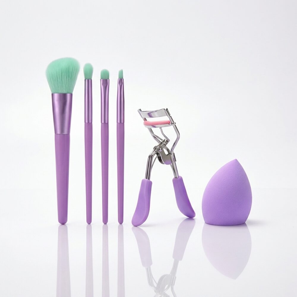 SET DE MAQUILLAJE BROCHAS, ARQUEADOR Y BLENDER ART 44110 FAO