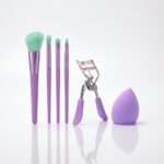 SET DE MAQUILLAJE BROCHAS, ARQUEADOR Y BLENDER ART 44110 FAO