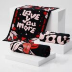TOALLON OREIRO LOVE ART 31595 IAO